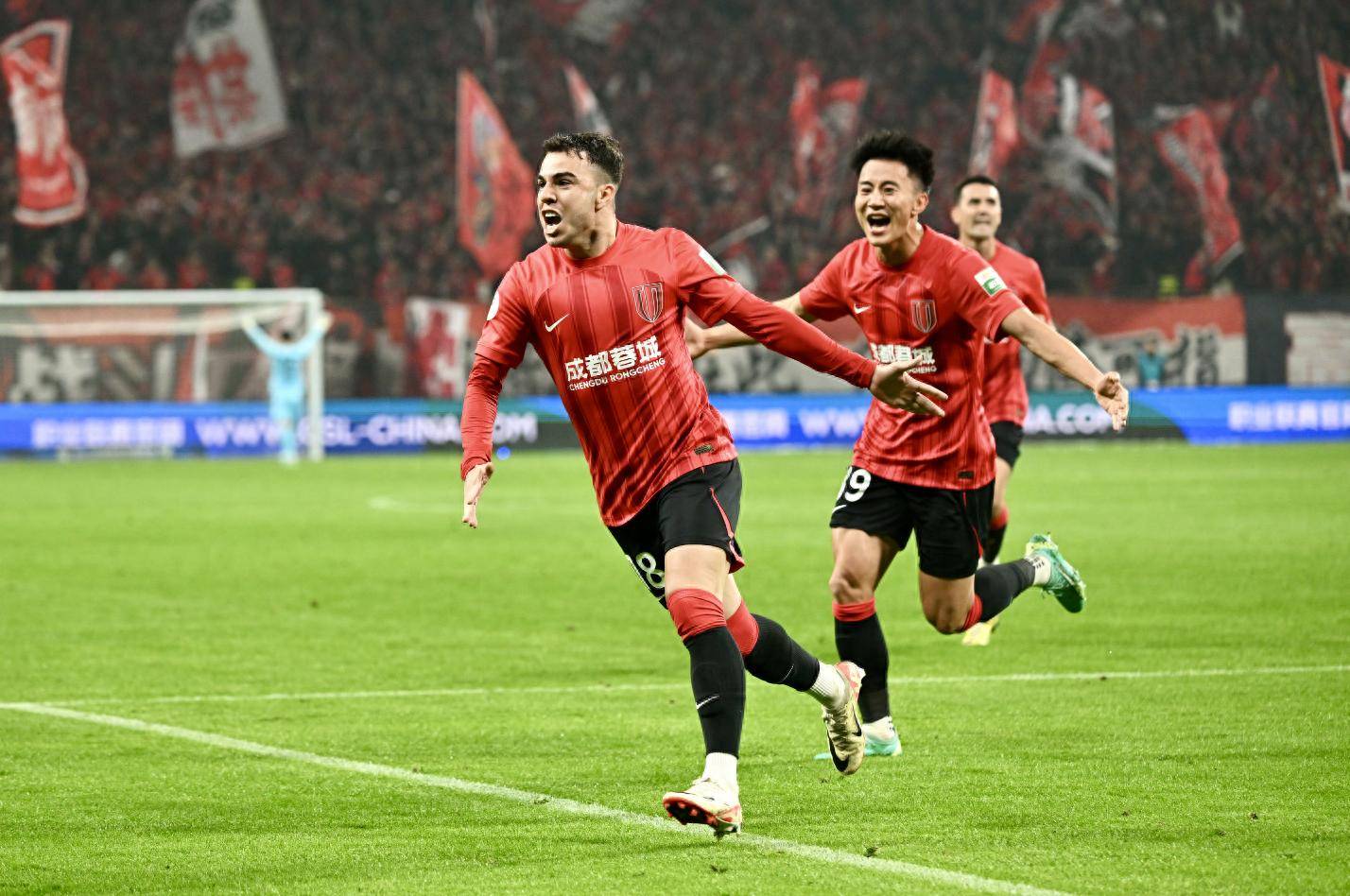 九游旧版本下载链接亚冠国际比赛日走向成谜，广东宏远回应争议，话题不断，控场能力受关注的简单介绍