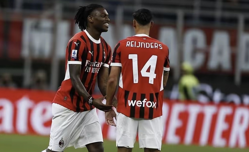 关于刚刚！多特蒙德完成体检赛前亚特兰大备战欧联，AC米兰绝杀压哨备战葡超的信息